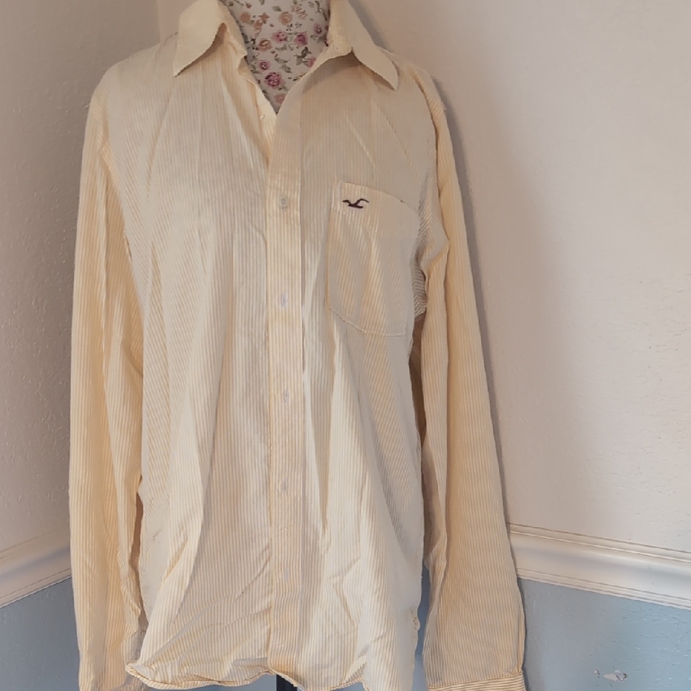 Hollister Cream Casual Button Down Shirt